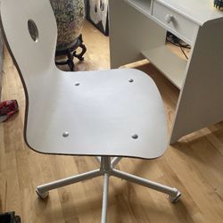 Office Desk With Chair