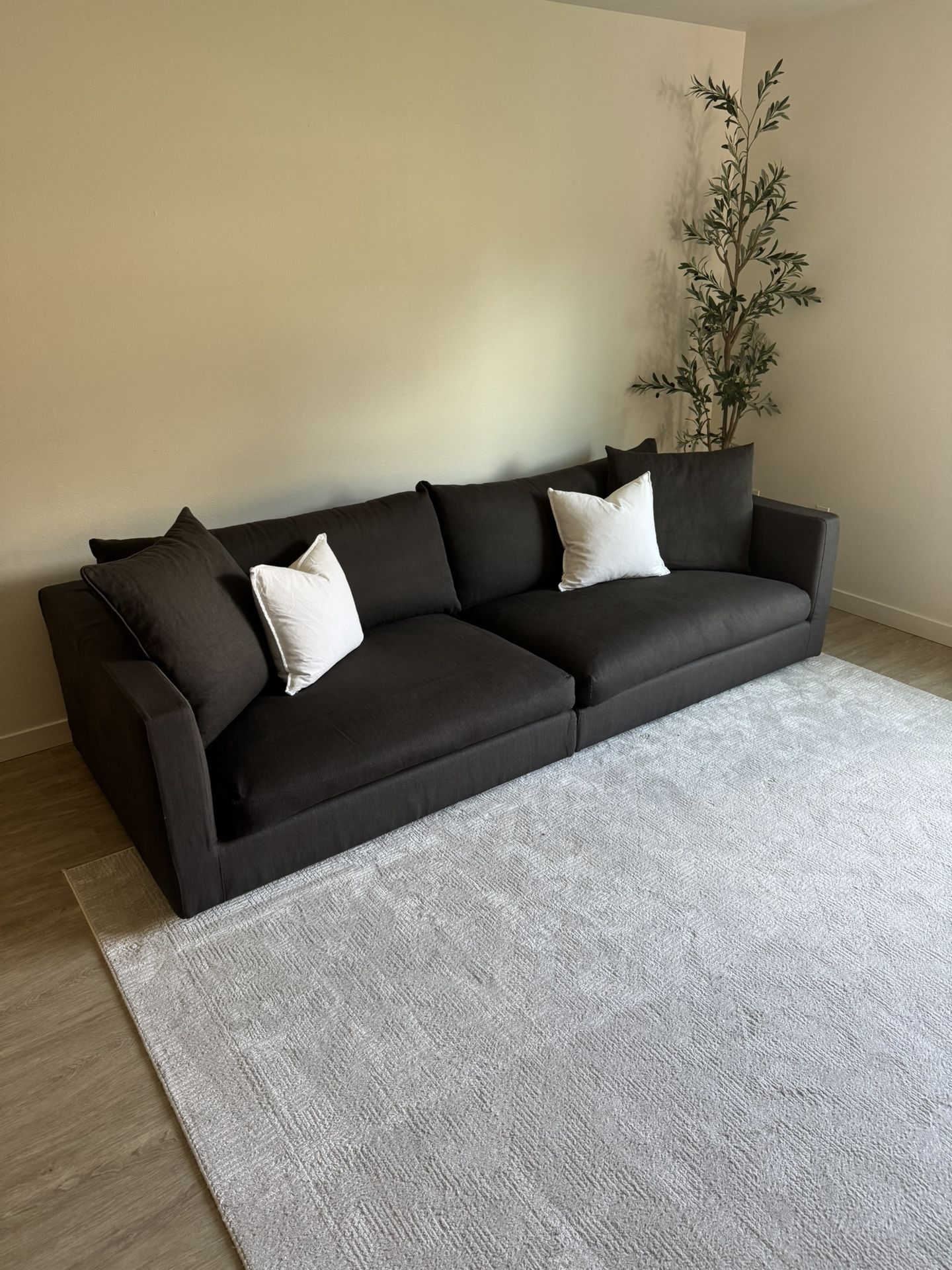 Flexform Groundpiece sofa  couch Nice And Very Comfortable Sectional 