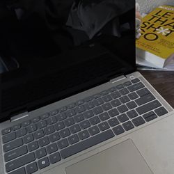 Dell Inspiron 14 2-in-1 (2023) 