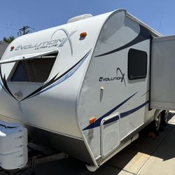 2012 Eclipse Evolution Ultra Lite W/ Slide Out