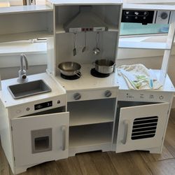 Toddler kitchen 