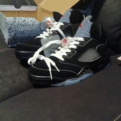 Jordan 5 Black Metallics