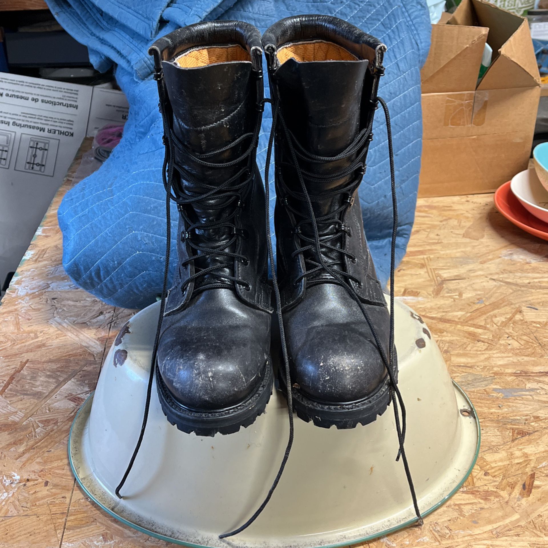 Black Boots - Size 8 Reg - Steel Toes