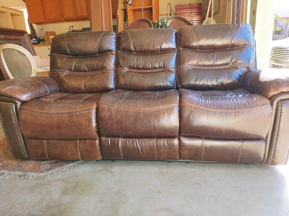 Leather Couch for Sale in Chandler, AZ OfferUp