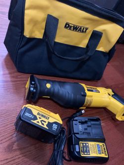 Dewalt battery saw (New)
