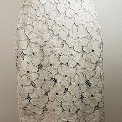 Ann Taylor Tan Pencil Skirt Size 2 Petite W Floral Lace Design Women’s Fashion  