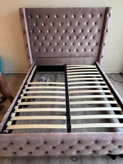Full size bed