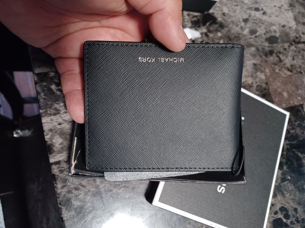 MK Men Wallet 