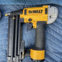 dewalt finish nailer