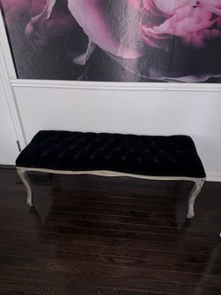 Tuft Black Bench
