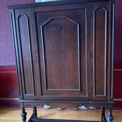 Antique China Cabinet - Mahogany