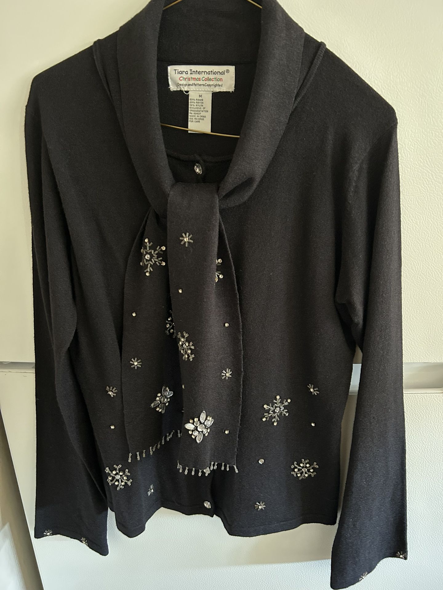 NEW, Elegant Black Christmas Sweater With Beautiful Snowflake Embellishments, Size Med