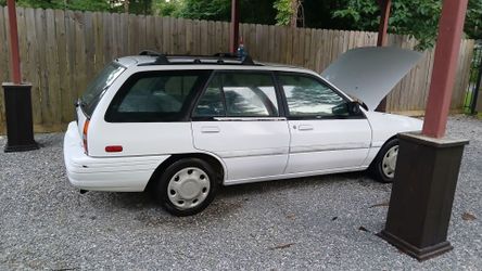 1995 FORD ESCORT AN ELDERLY LADY OWN THIS CAR 80,000 MILES RUNS & DRIVE GOOD AC INSPECTION  GOOD UNTIL NEXT YR