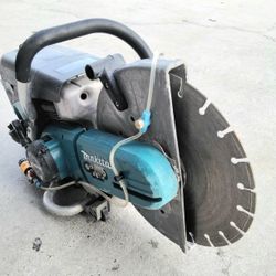 MAKITA 4-STROKE  14 IN  76CC GAS  CONCRETE SAW
