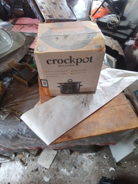 Brand New Crock Pot 