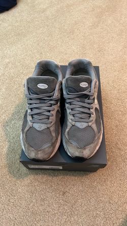 New Balance 2002r Gray size 10 Used
