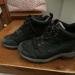 ARIAT BOOTS