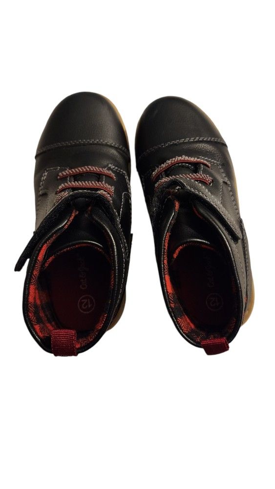 NWOB Cat & Jack Unisex Black Adam Style Black/Red Boot Shoes - Size 12