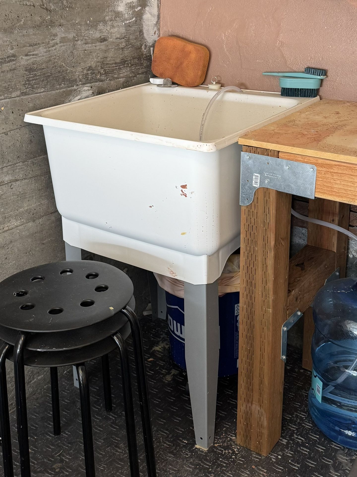 Free Plastic Sink