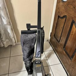 Kirby G4 Vacuum 