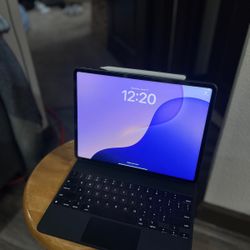 Apple iPad Pro 12.9" 5th Gen 256GB, Wi-Fi with Magic Keyboard, Apple Pencil 