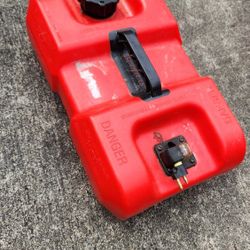 3- Gal Outboard Gas Tank 