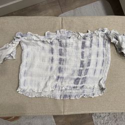 Large Cropped F21 shirt w sleeves adjusted to arms