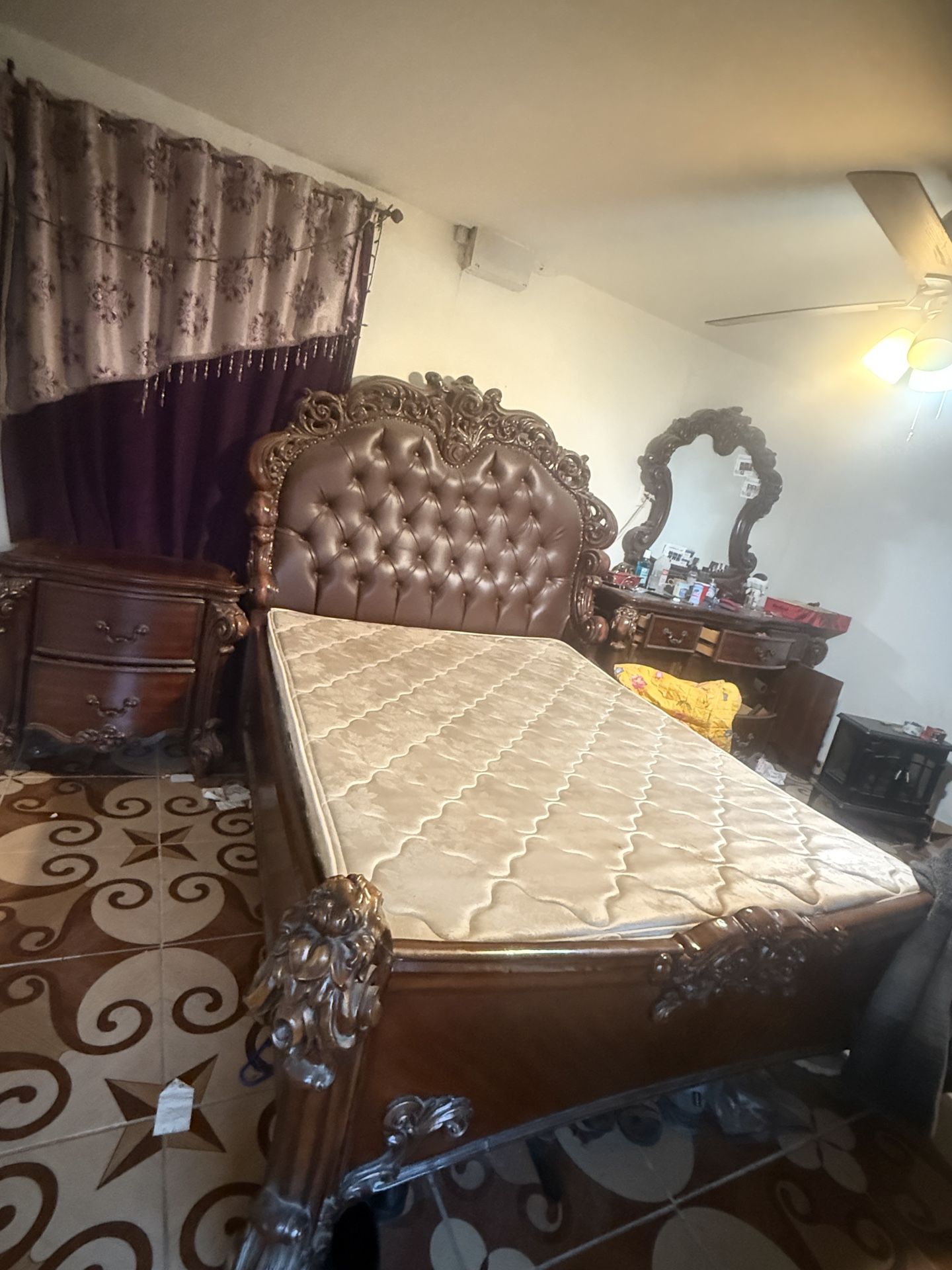 Queen Bedroom Set