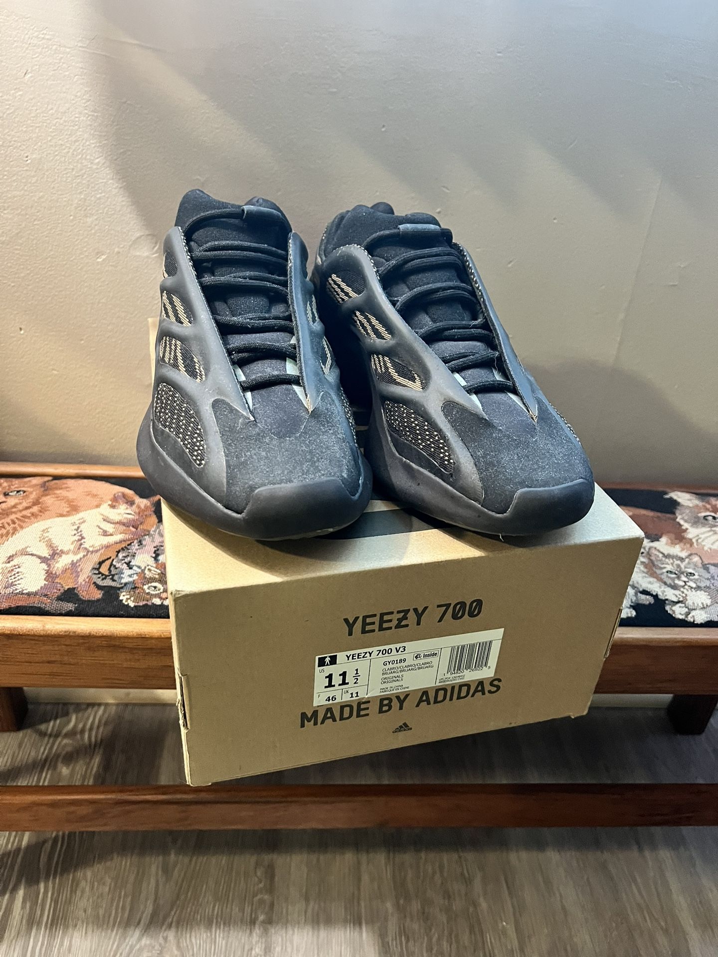Yeezy 700 V3 