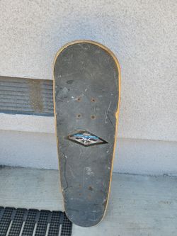 SKATEBOARD  $20