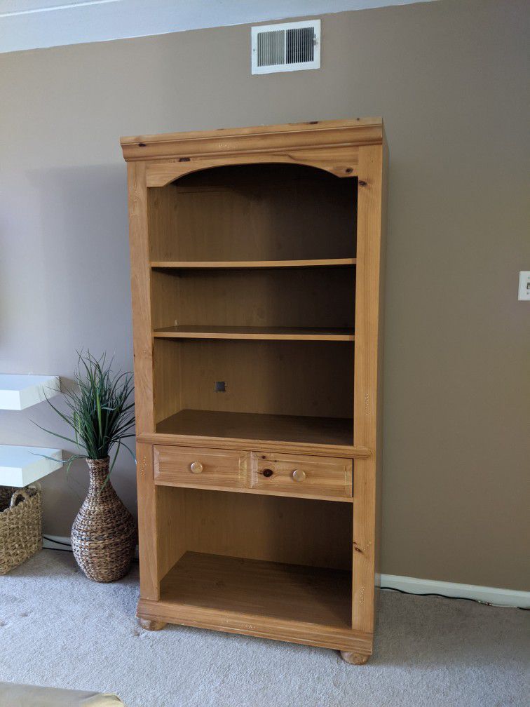 Solid Wood Cabinet/Shelf