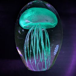 One Art Glass Glow in The Dark Jellyfish Paperweight C.