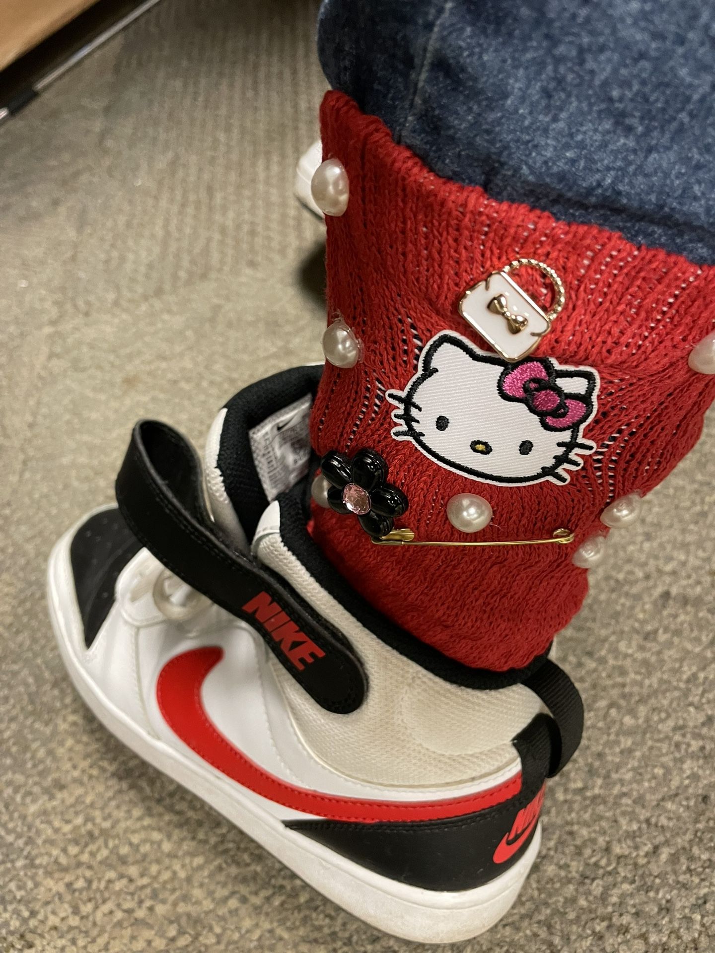 Hello Kitty T-shirt And Junk Socks 