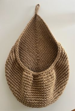 Hanging basket