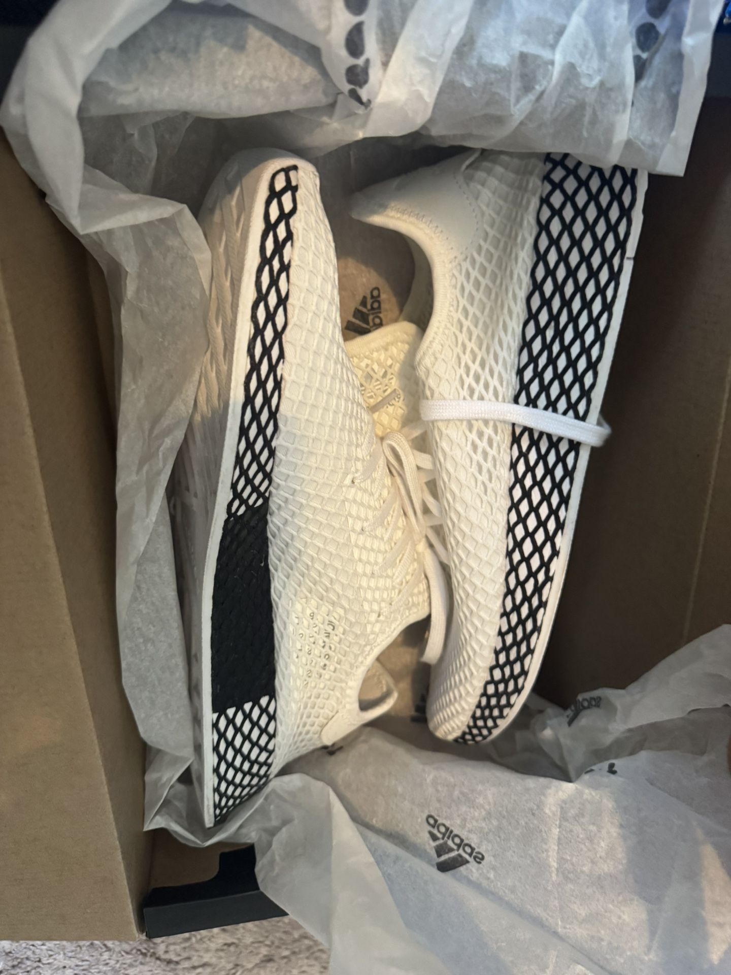 Like New Adidas Men Size 11.5