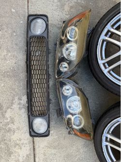 2005-2009 Scion TC headlights and fog lights