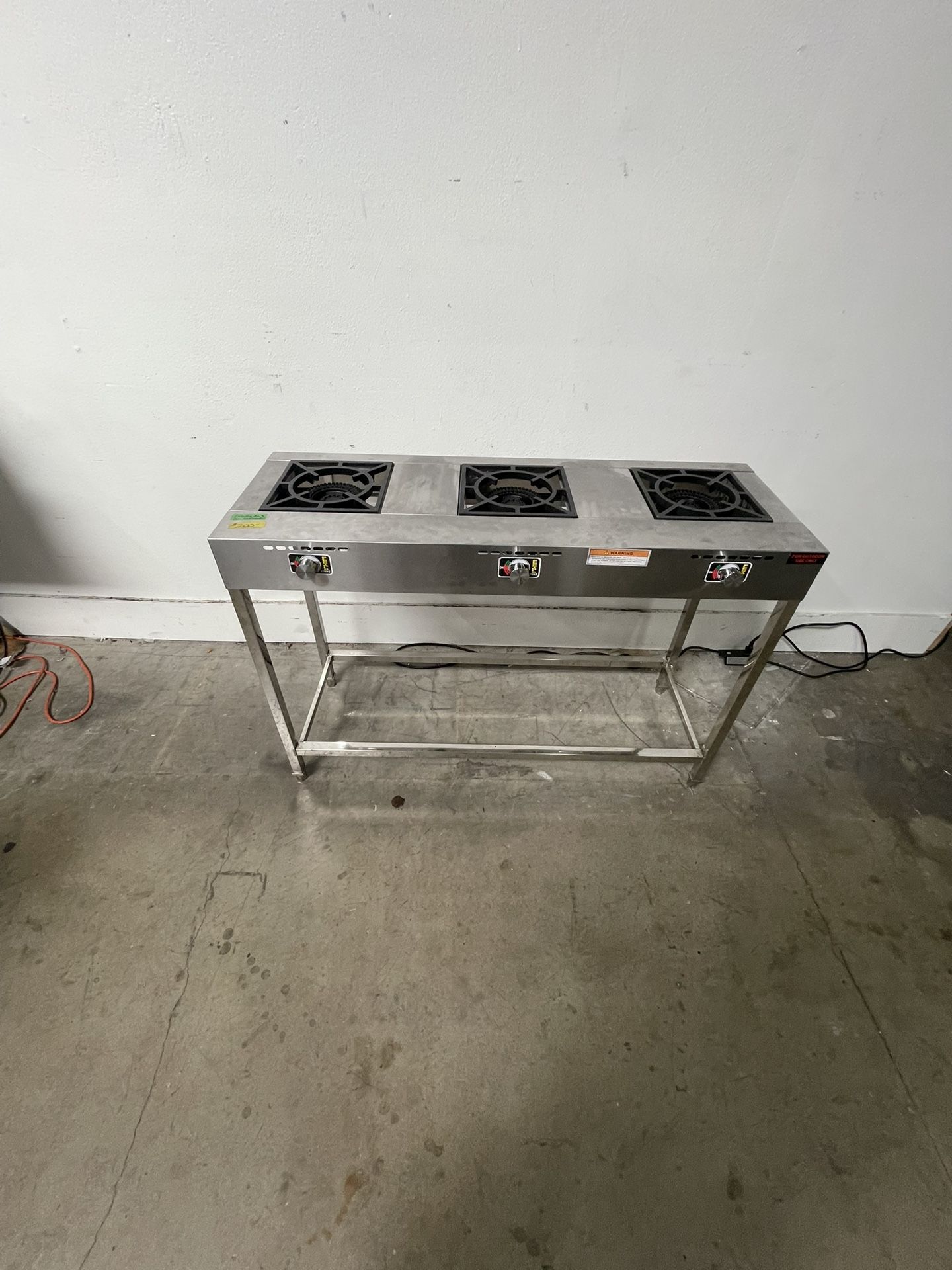 New 3 Burner Stove