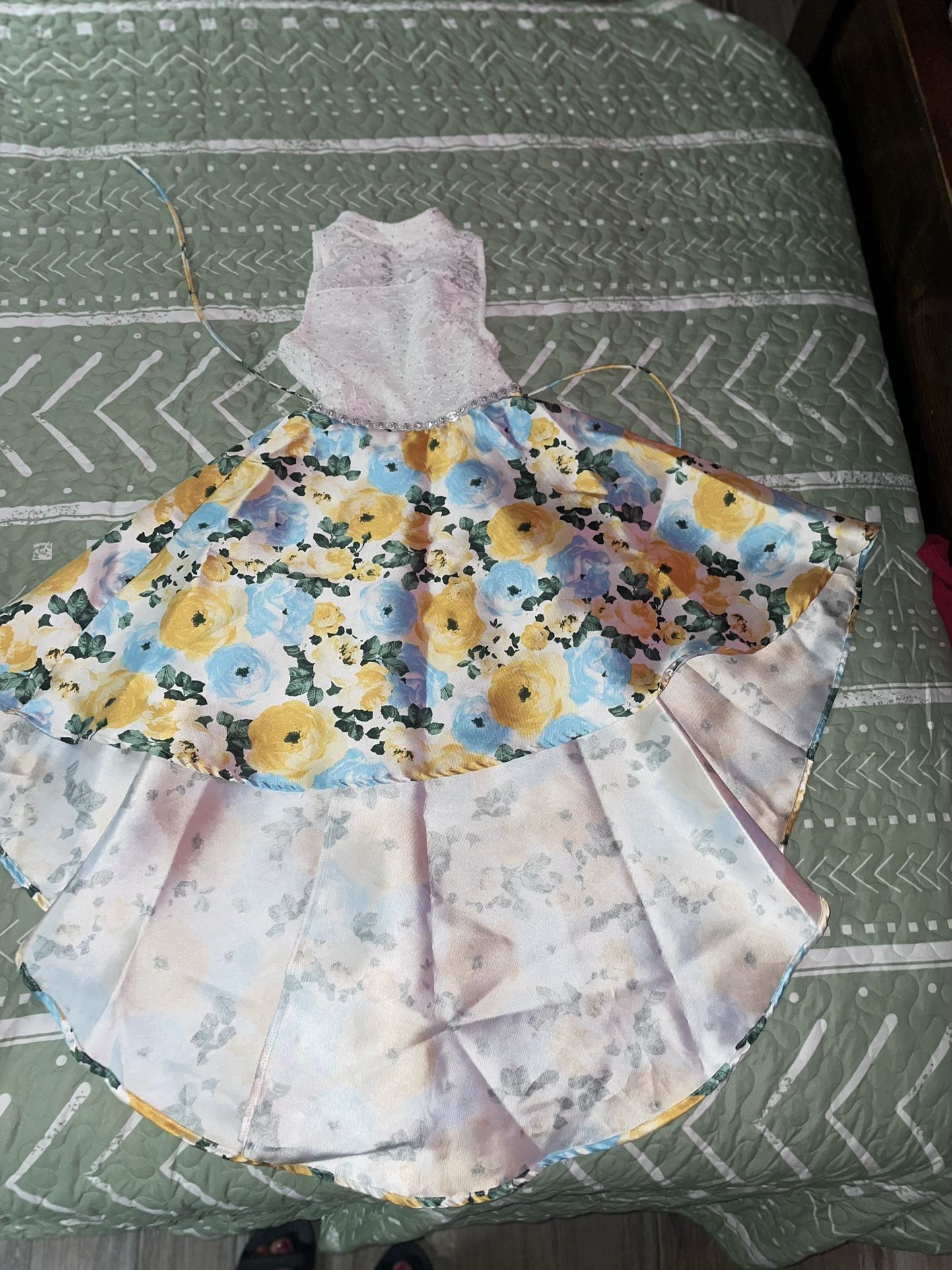 Girls dress