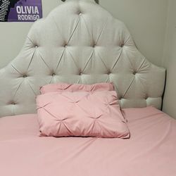 Queen Bed frame W/mattess