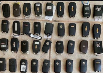 Car keys/ llaves para carro