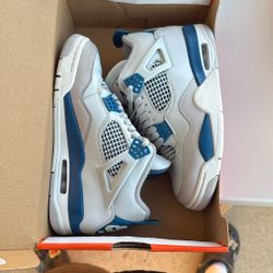 Jordan 4 Retro