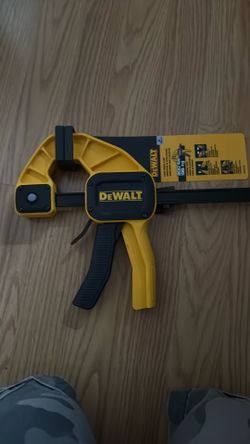 DEWALT 6 in. 300 lbs. Trigger Clamp with 3-1/4 in. Throat Depth