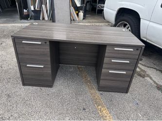 Uline Downtown Executive Office Desk