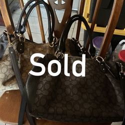 Coach Purses Cafe Y Negro 50$ Casa Una Coach Pequeña 35$