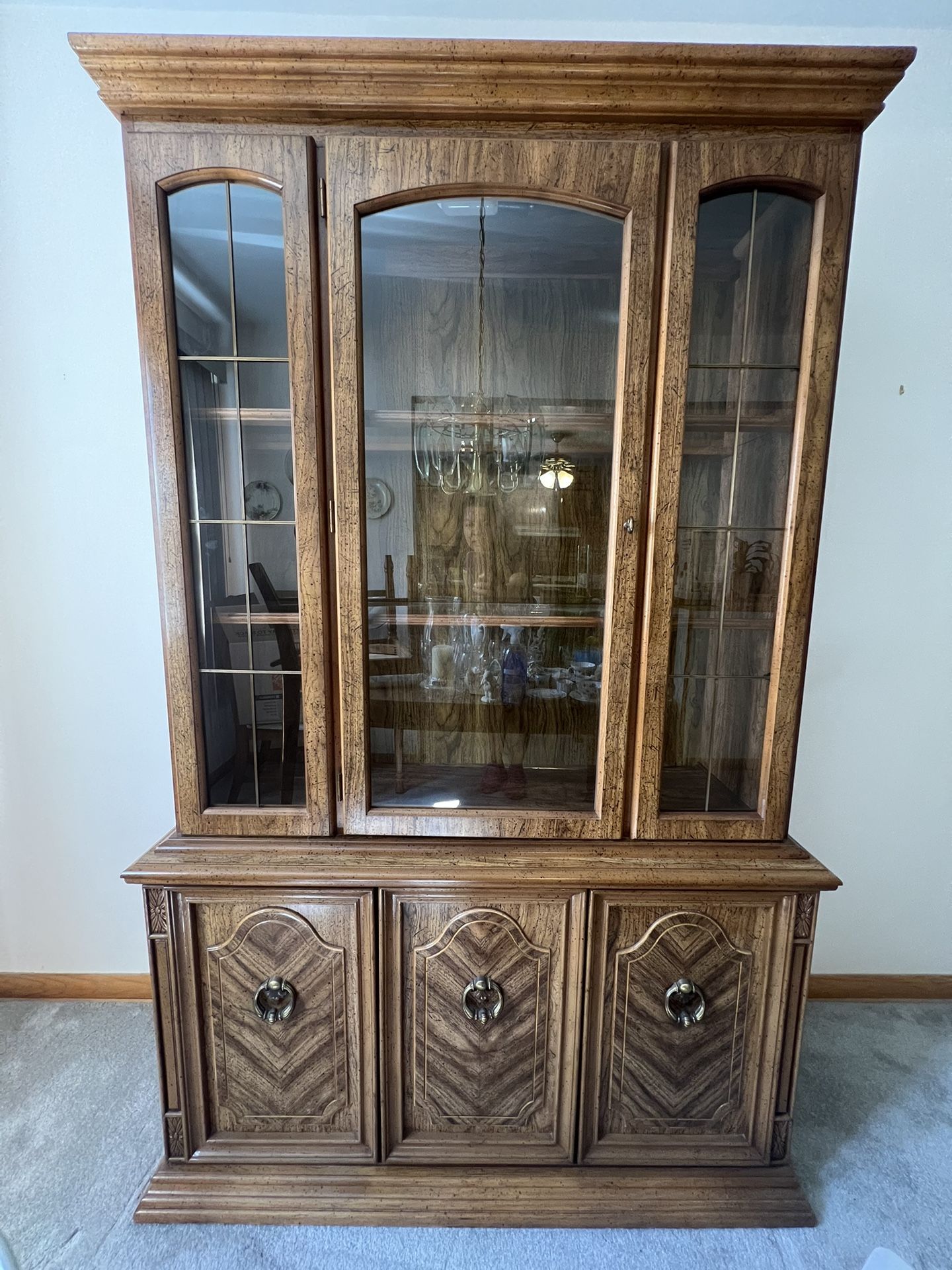 Wood China Cabinet Hutch 