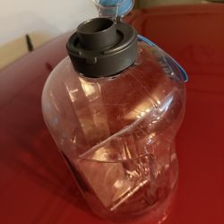 1 gallon water bottle