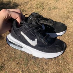 10 C Nike Air Max Running Shoes
