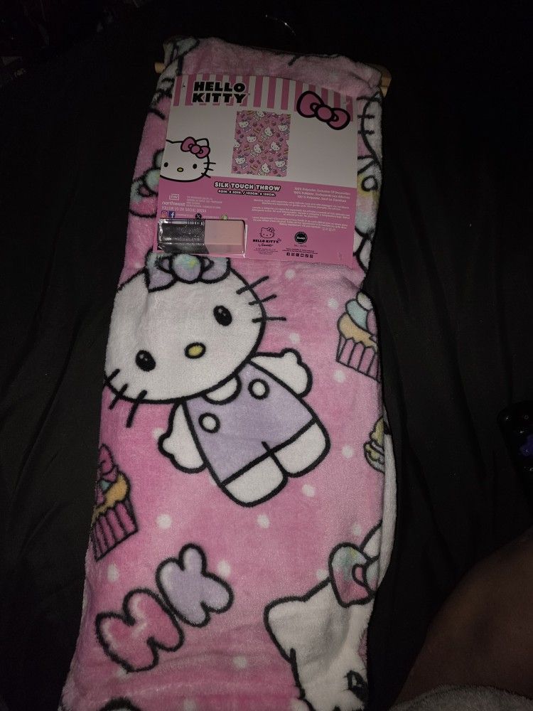 Hello Kitty Toddler Blanket 