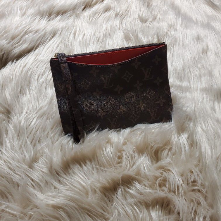Wristlet