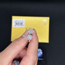 New Moissanite Stud Earrings 925 Silver - GRA Certified 